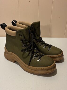 Women's Thesus Alice + Whittles Olive Green The Weekend Hiking Boot